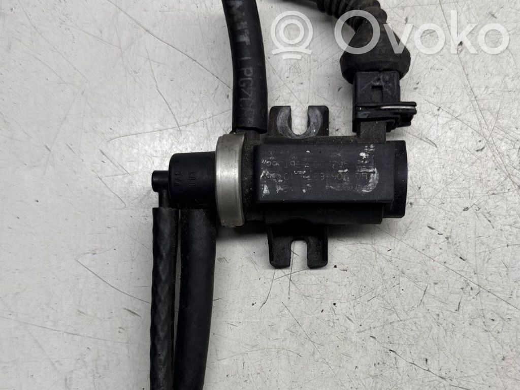 Audi A4 S4 B5 8D Electroválvula del turbo 