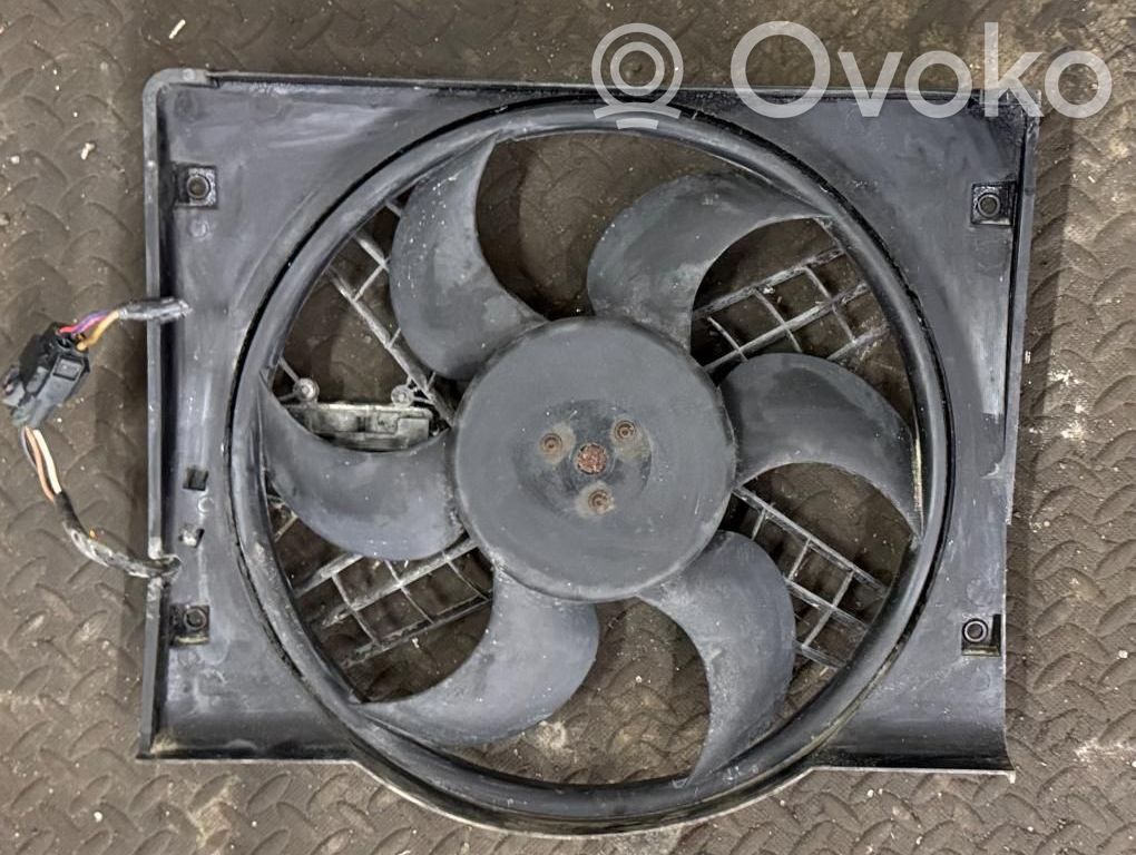 BMW 3 E46 Elektrisks radiatoru ventilators 