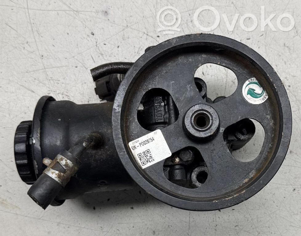 Toyota Avensis T250 Power steering pump 