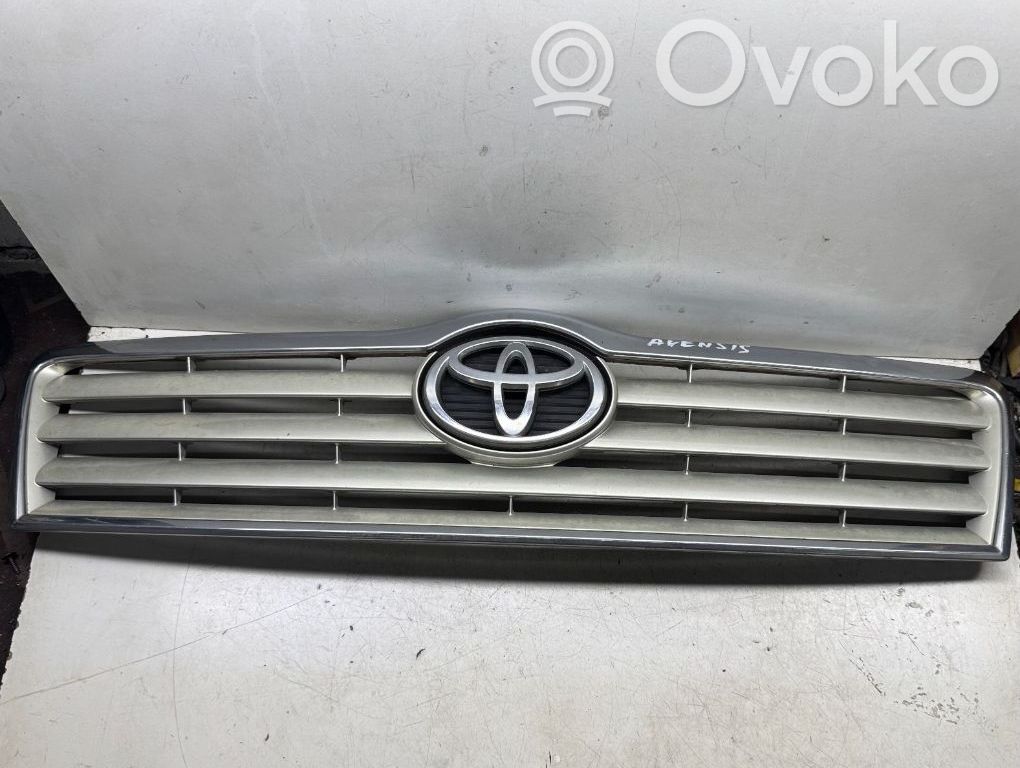 Toyota Avensis T250 Передняя решётка 