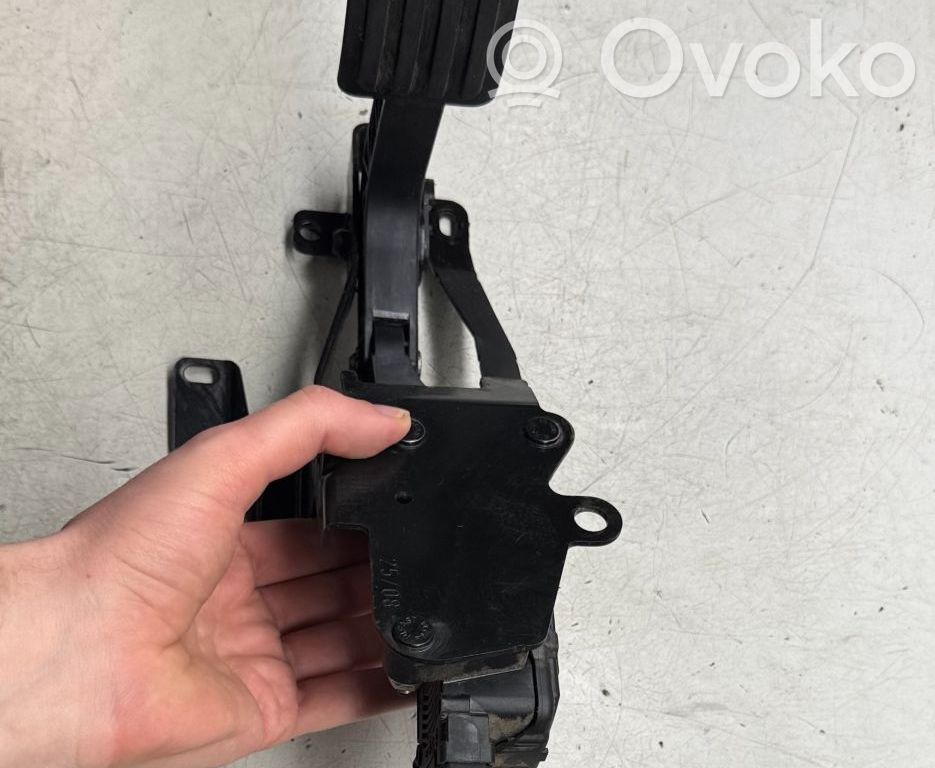 Accelerator throttle pedal   1401280480,6PV00994908
