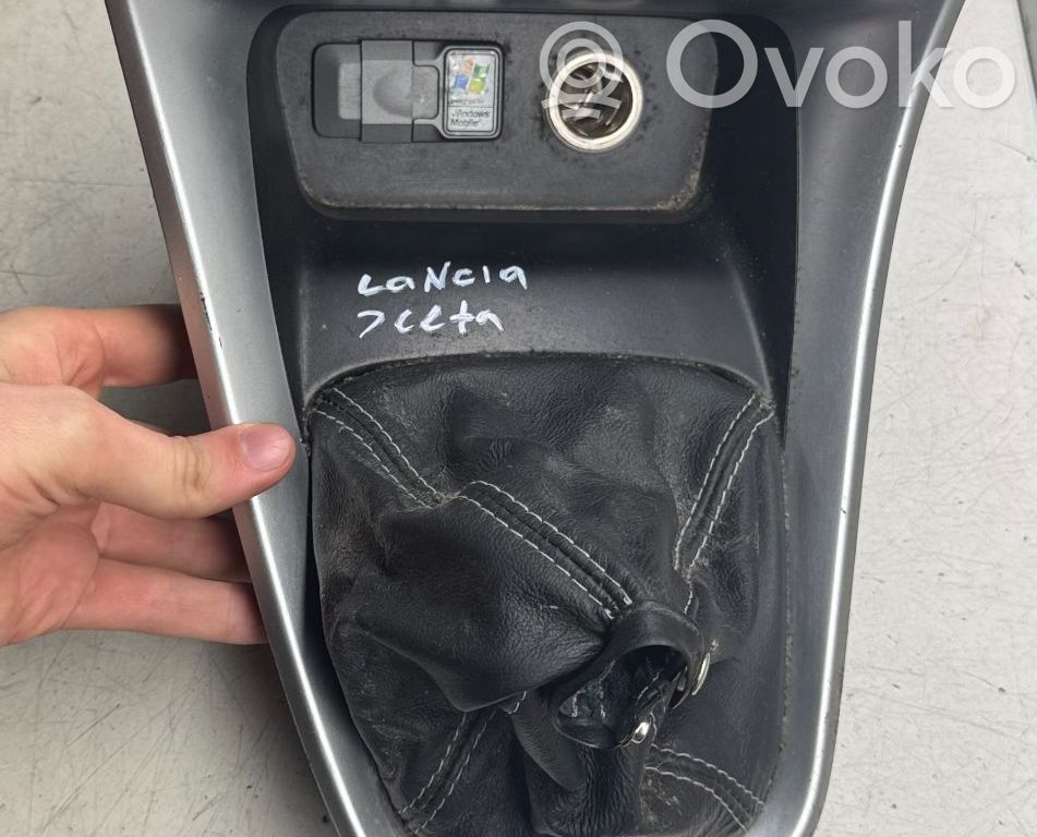 Lancia Delta Rivestimento in plastica cornice della leva del cambio 