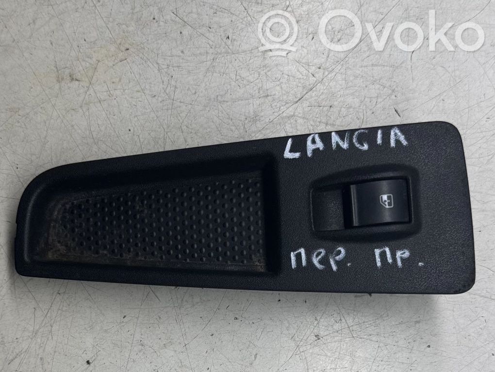 Lancia Delta Electric window control switch 