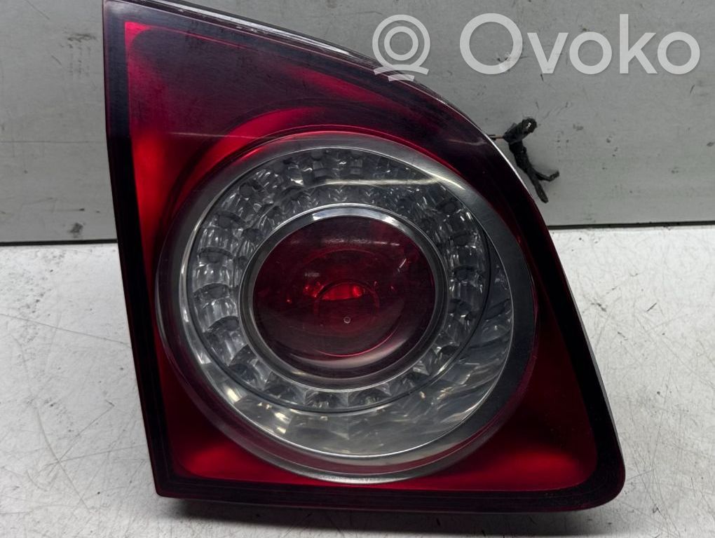 Volkswagen Golf Plus Lampy tylnej klapy bagażnika 