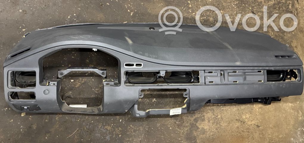 Volvo V70 Panelė 