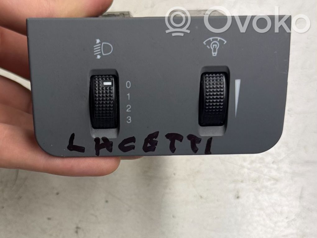 Headlight level height control switch   96615342,96552841