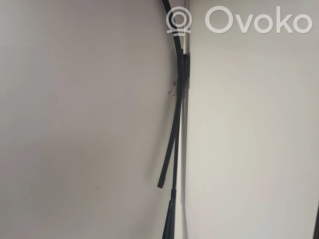 Peugeot 508 Front wiper blade arm 