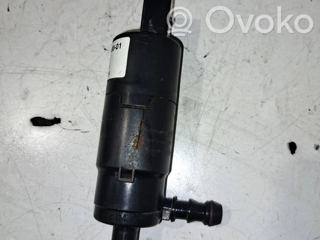 BMW 5 E60 E61 Windshield washer spray nozzle 