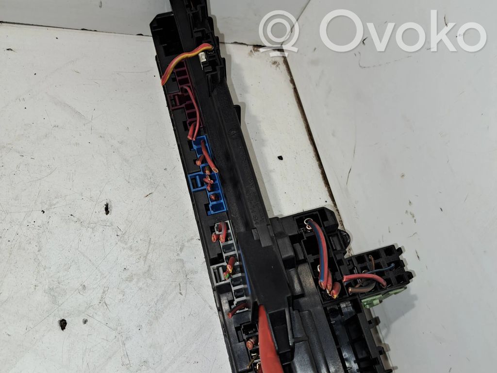 BMW 5 E60 E61 Fuse module 