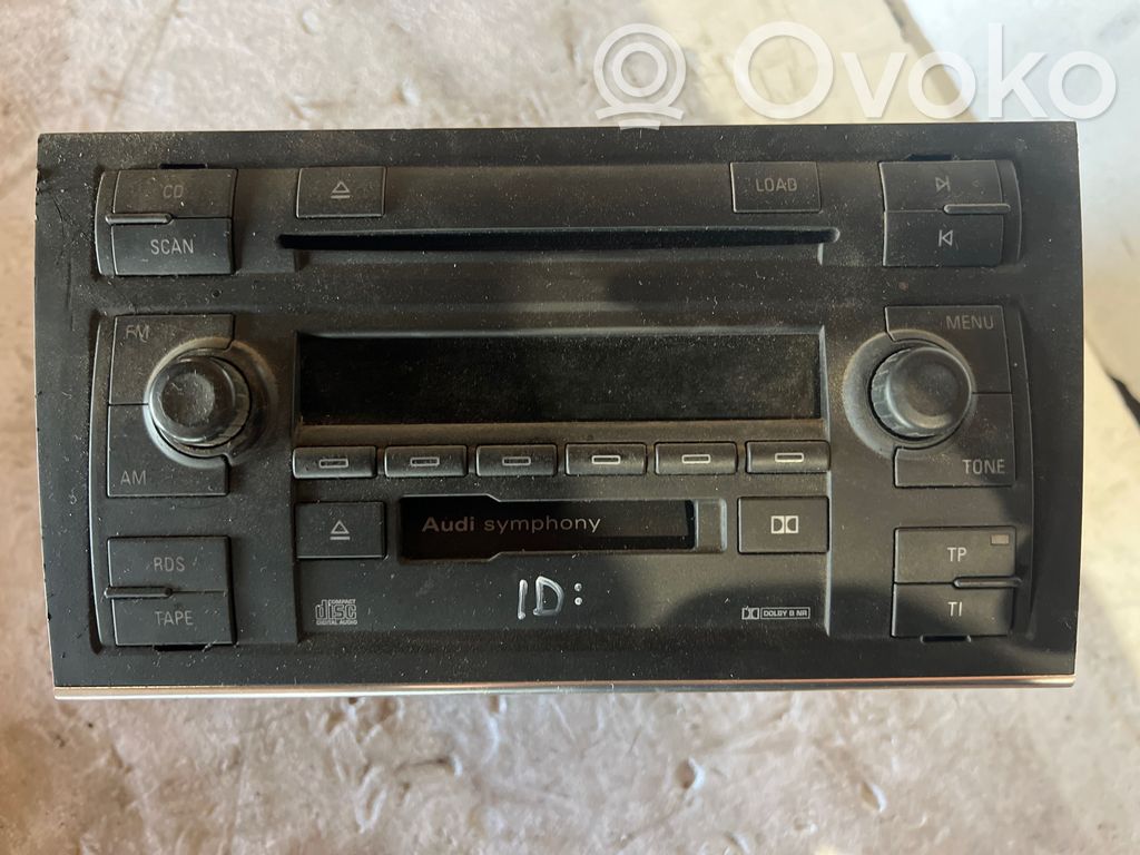 Audi A4 S4 B6 8E 8H Panel / Radioodtwarzacz CD/DVD/GPS 
