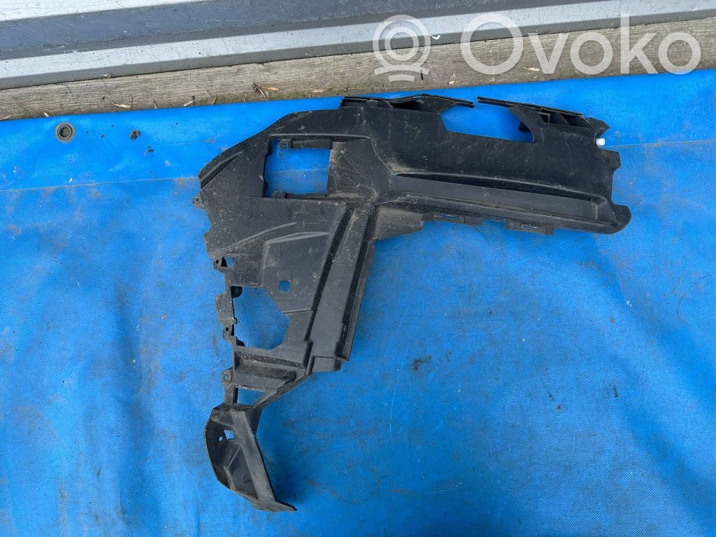 Audi Q7 4M Etupuskurin kannake 