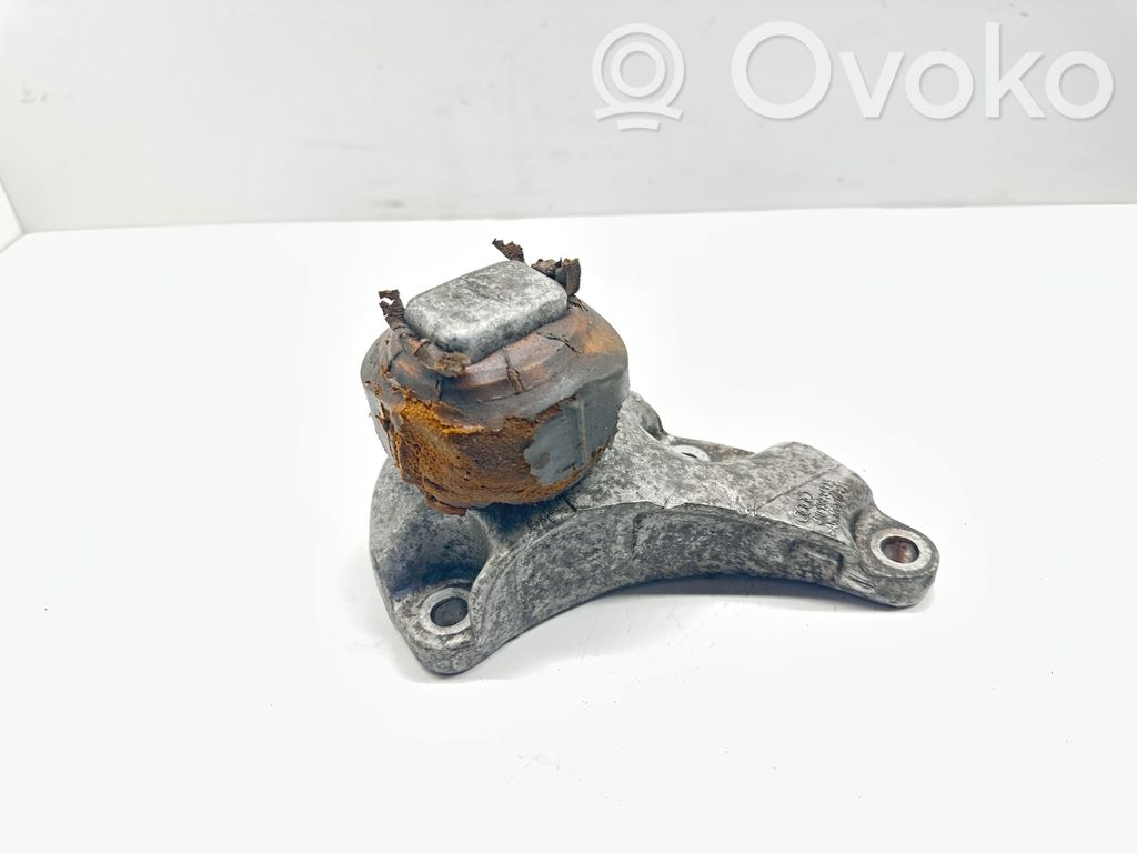 Audi A6 Allroad C6 Engine mounting bracket 