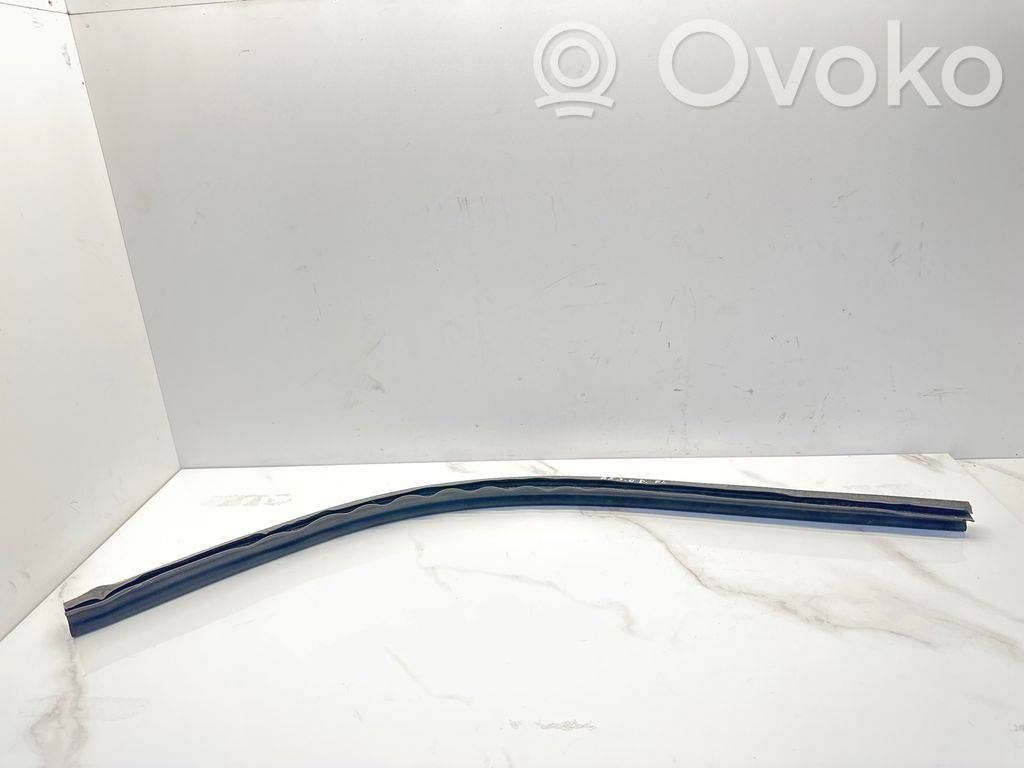 Engine compartment rubber   8T0823723B