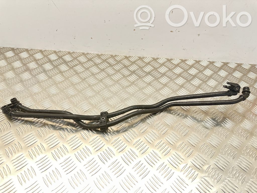 BMW 5 F10 F11 Przewód / Wąż chłodnicy oleju skrzyni biegów 