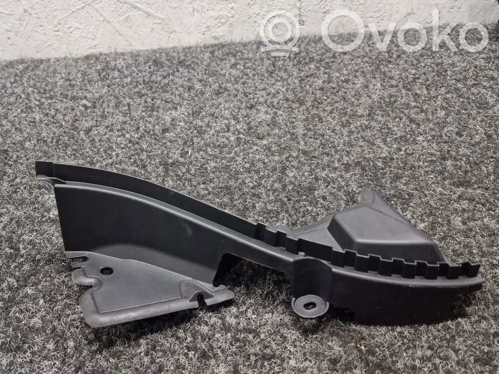BMW X1 U11 Kita salono detalė 