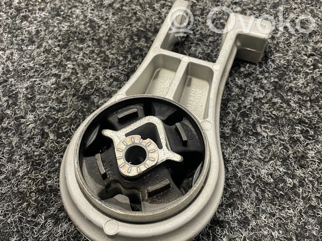BMW X1 U11 Engine mount vacuum valve 