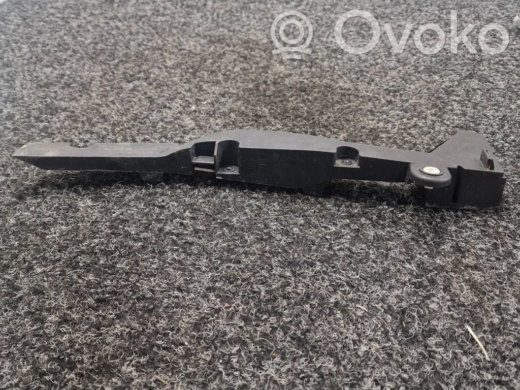 BMW i4 Inne części komory silnika 
