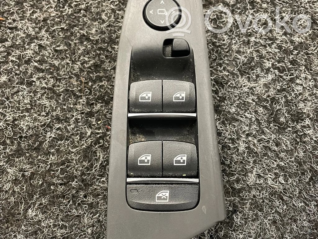 BMW 5 G30 G31 G38 Electric window control switch 