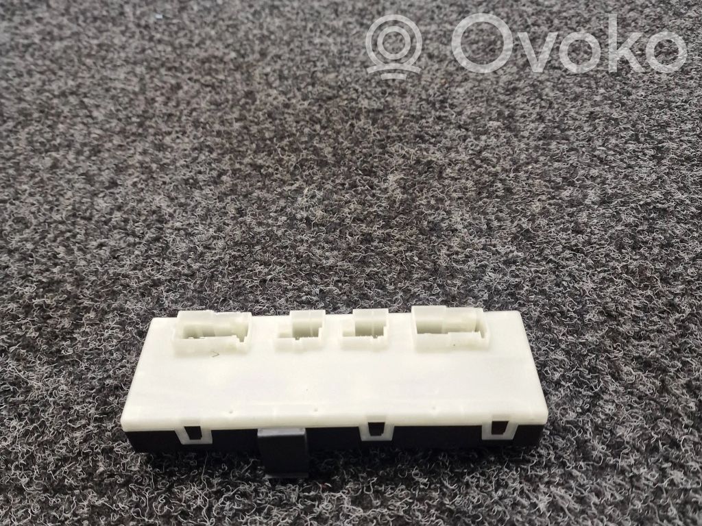 BMW 5 G30 G31 G38 Sterownik / Moduł elektrycznej klapy tylnej / bagażnika 