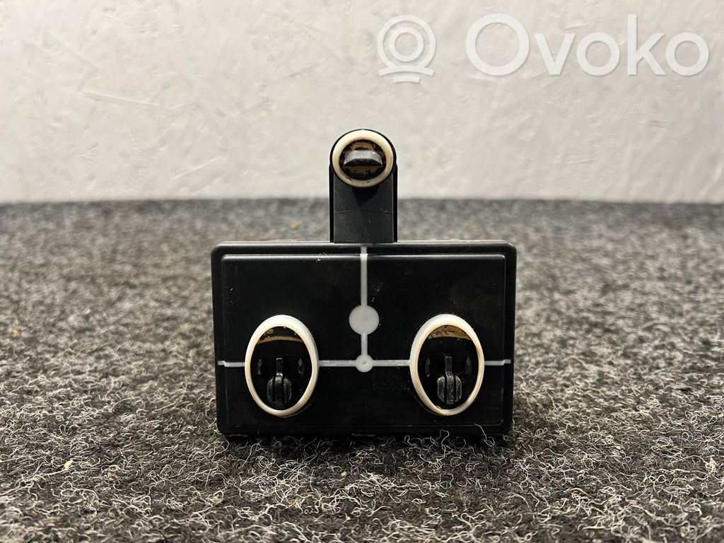 Volkswagen Tiguan Door control unit/module 