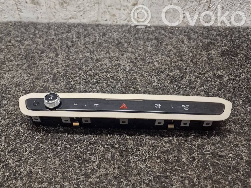 BMW i4 A set of switches 