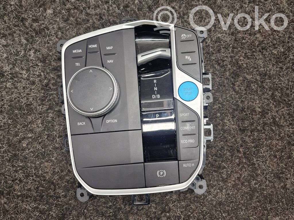 Head unit multimedia control   5A371C7,5A9CA01