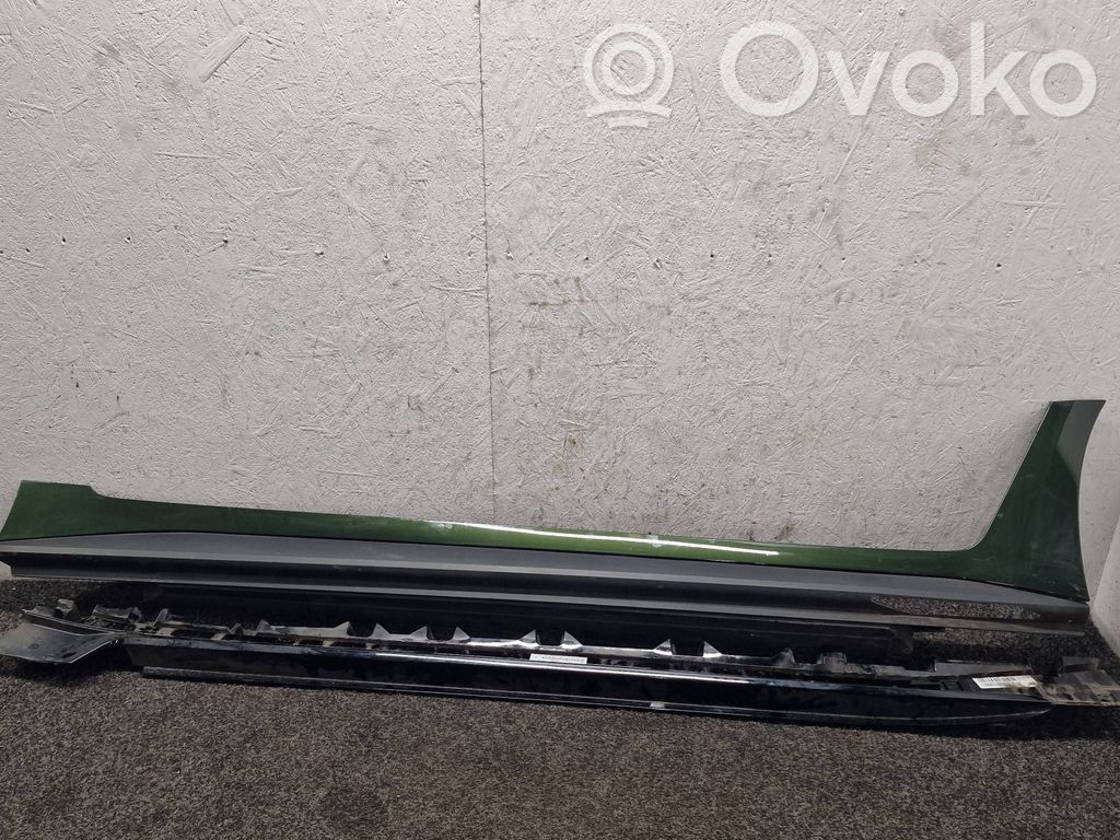 BMW i4 Sill 