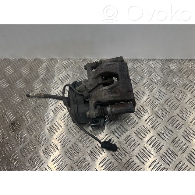 Audi A4 S4 B9 Задний суппорт 