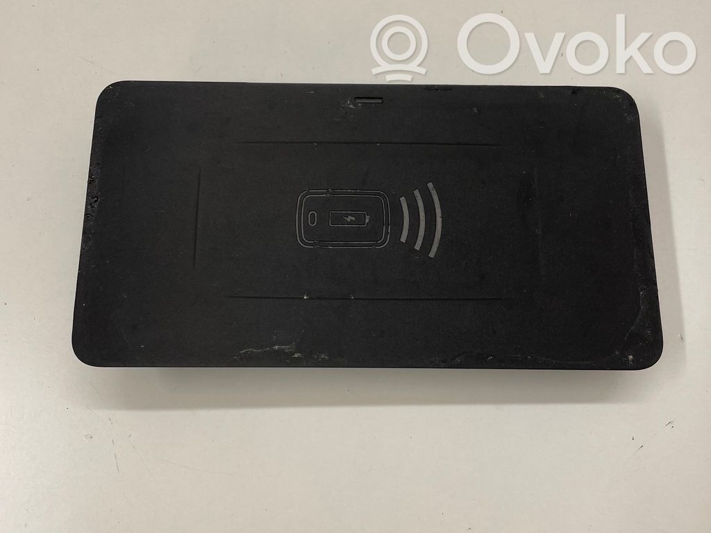 BMW 4 G22 G23 G24 G26 Wireless charging module 