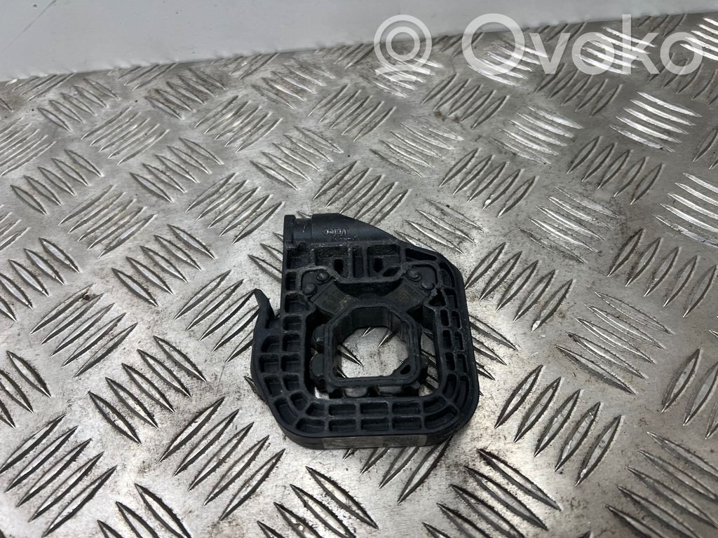 BMW iX Radiator support slam panel bracket 