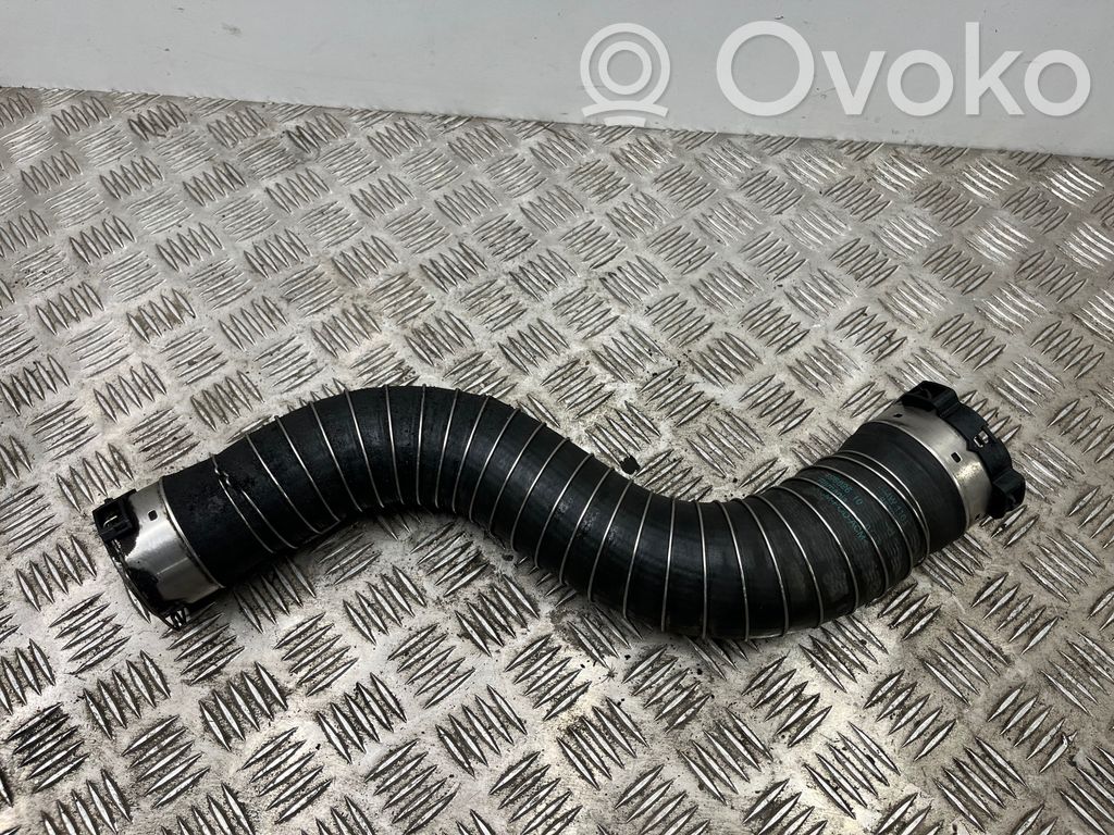 BMW 5 G30 G31 G38 Wąż / Rura intercoolera 