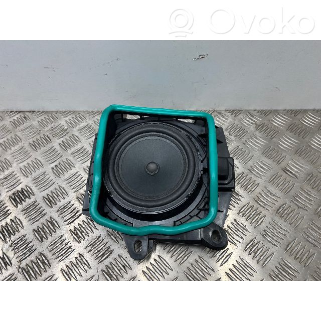 BMW 3 G20 G21 Subwoofer 