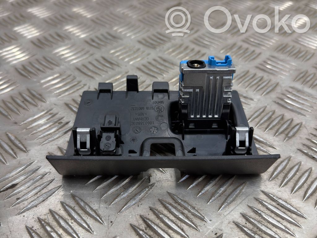 BMW 3 G20 G21 USB jungtis 