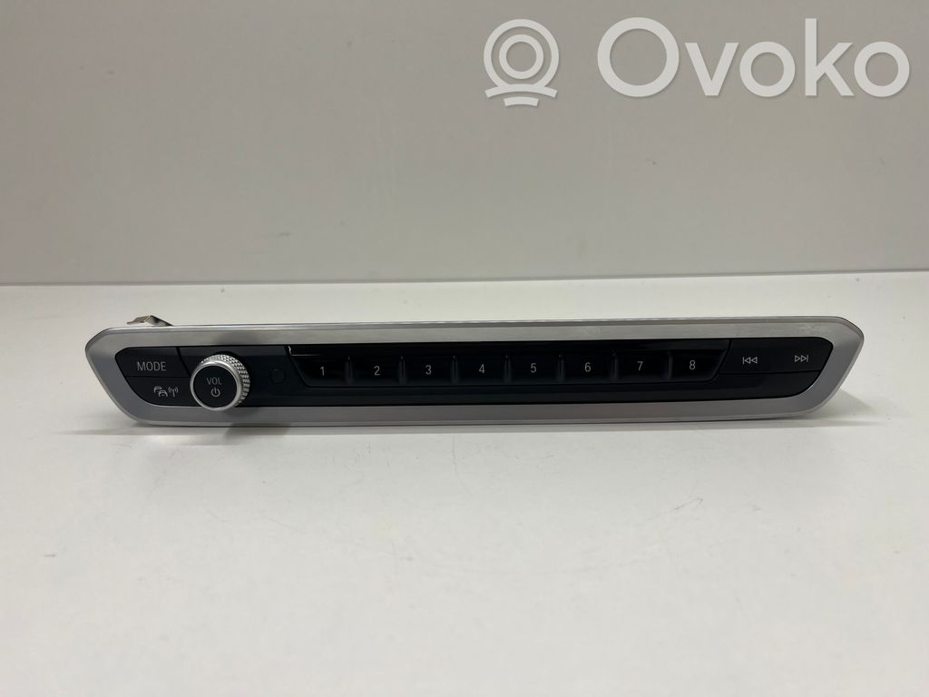 BMW X5 G05 Head unit multimedia control 