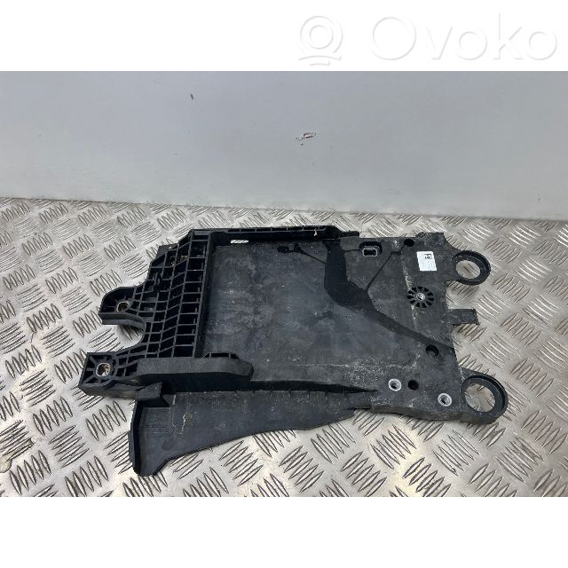 BMW 2 Active Tourer U06 Battery tray 