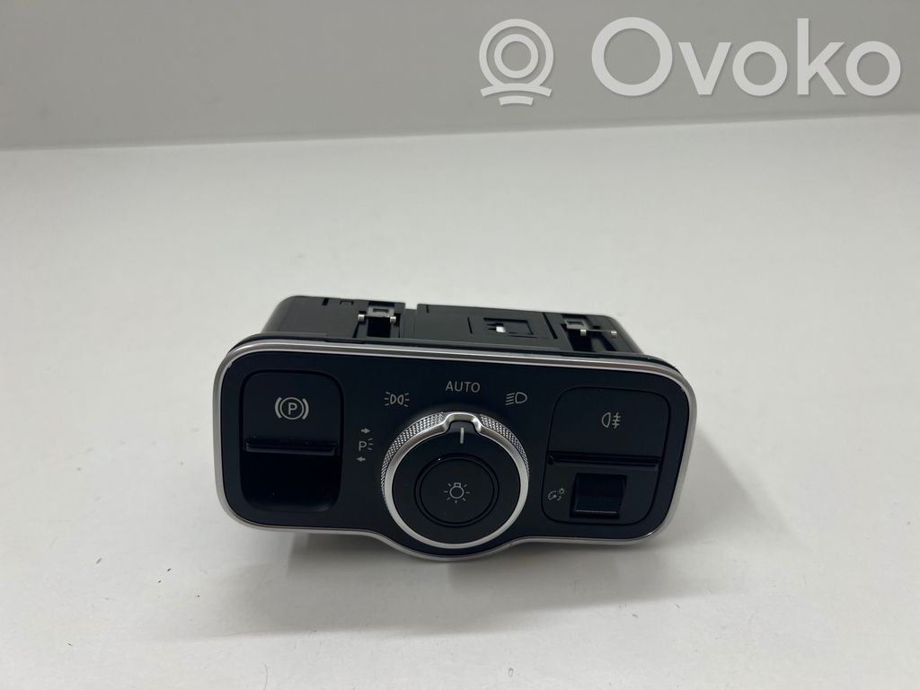 Mercedes-Benz CLA C118 X118 Light switch 
