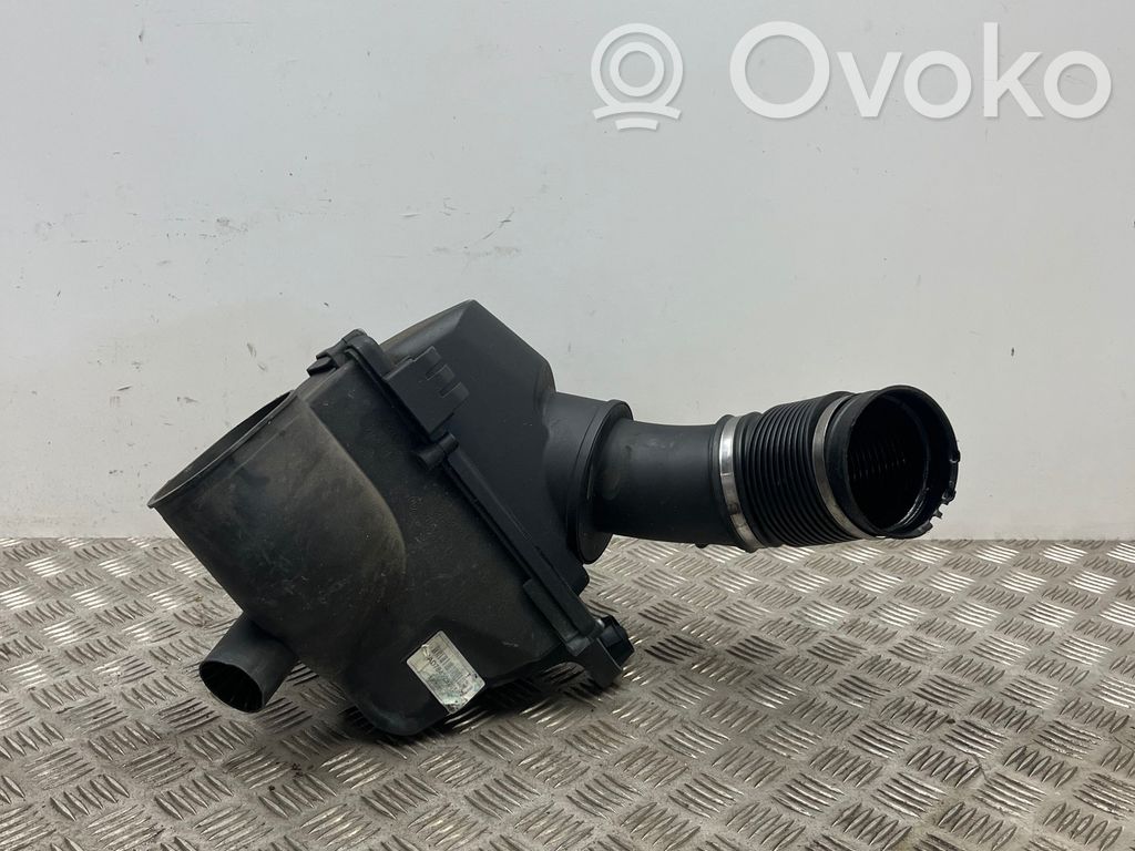 BMW 5 F10 F11 Air filter box 