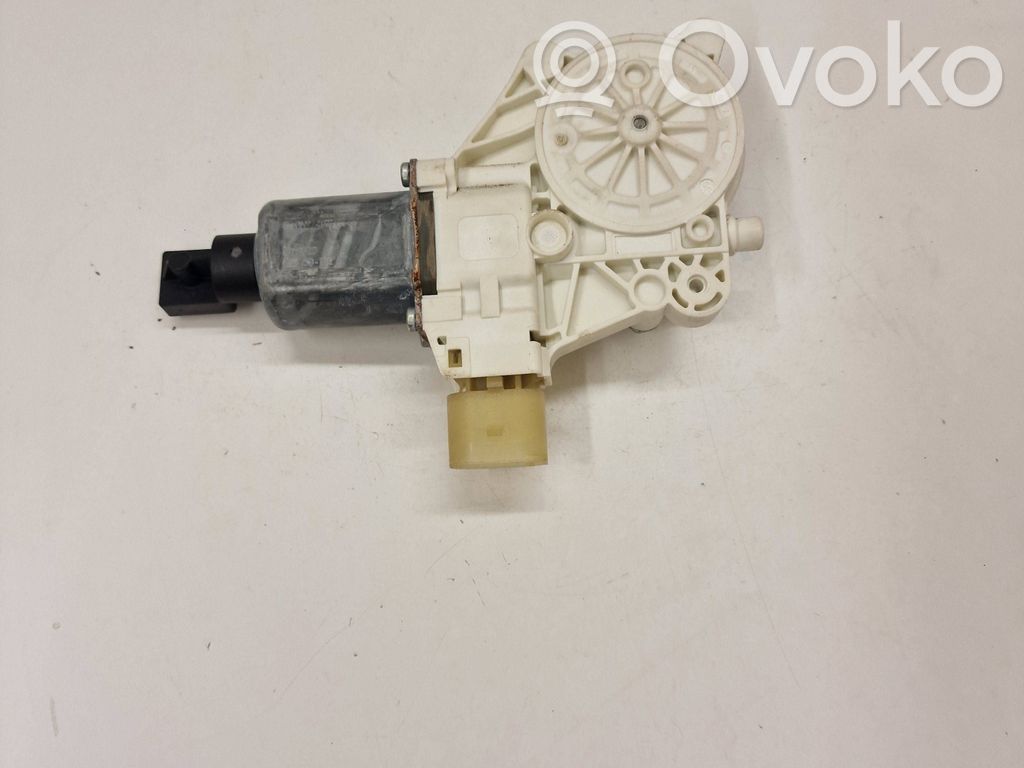 BMW 4 F32 F33 Silnik regulatora szyby drzwi przednich 
