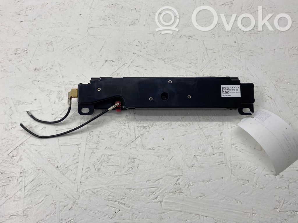Antenos stiprintuvas   158560100E
