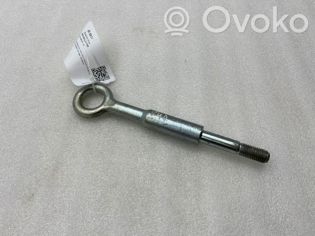 Volvo V40 Anillo de remolque 