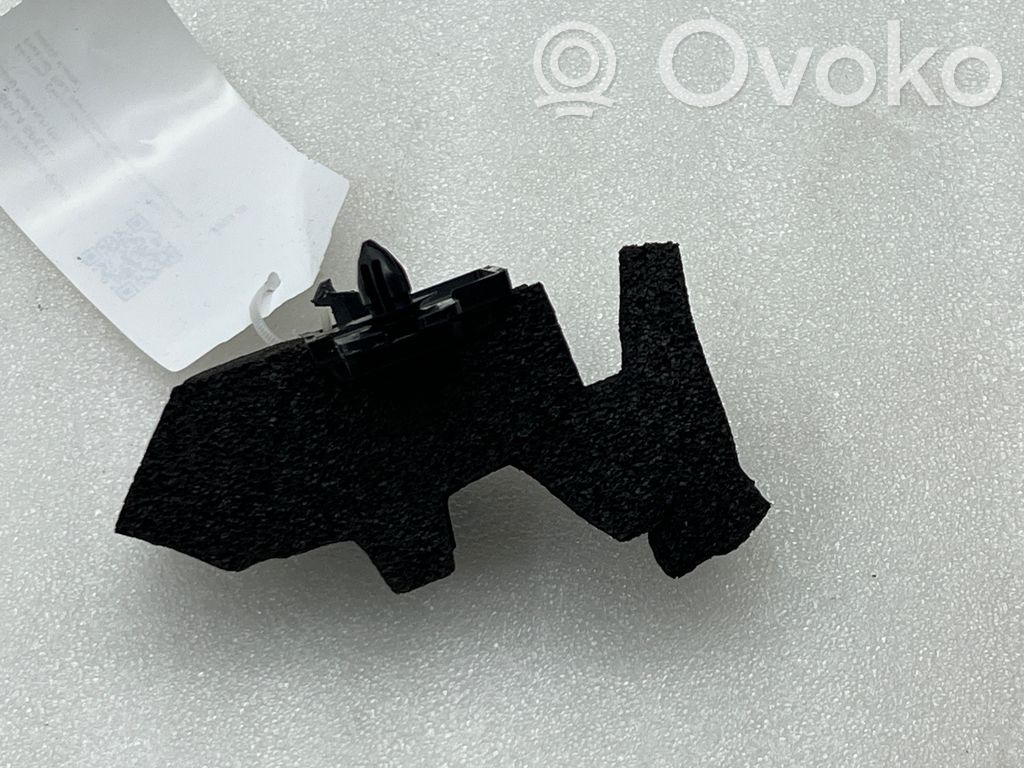 Suzuki Vitara (LY) Inne części komory silnika 