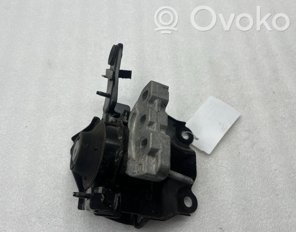 Toyota Yaris Cross Engine mounting bracket 
