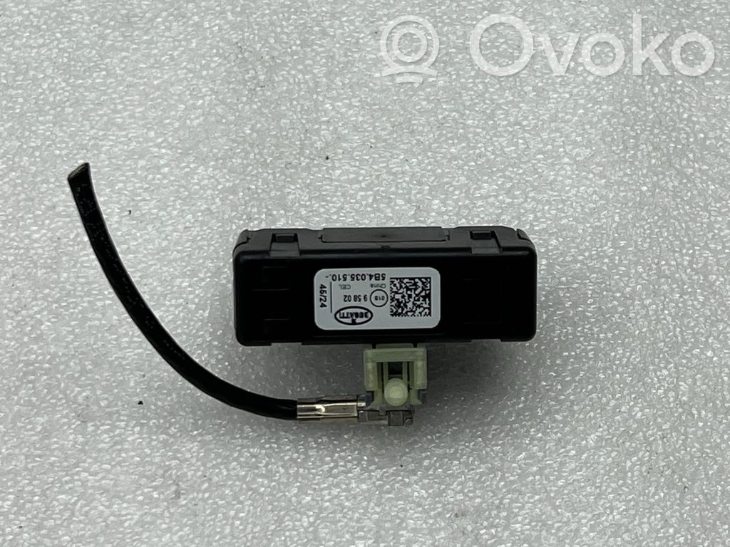 Audi A3 8Y Aerial antenna amplifier 