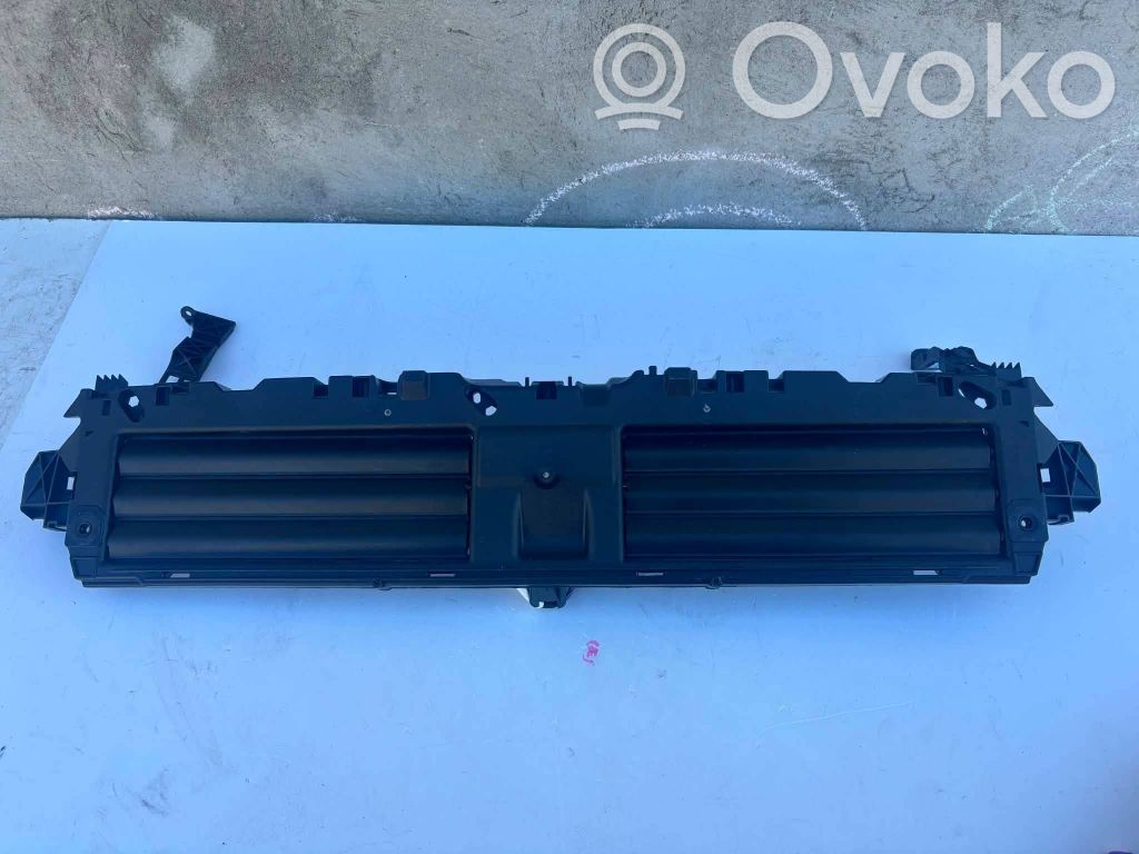 Audi A4 S4 B9 8W Radiatoriaus oro nukreipėjas (-ai) 