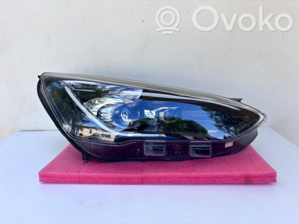 Ford Focus Headlight/headlamp 