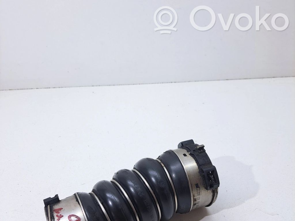 BMW 5 F10 F11 Intercooler hose/pipe 