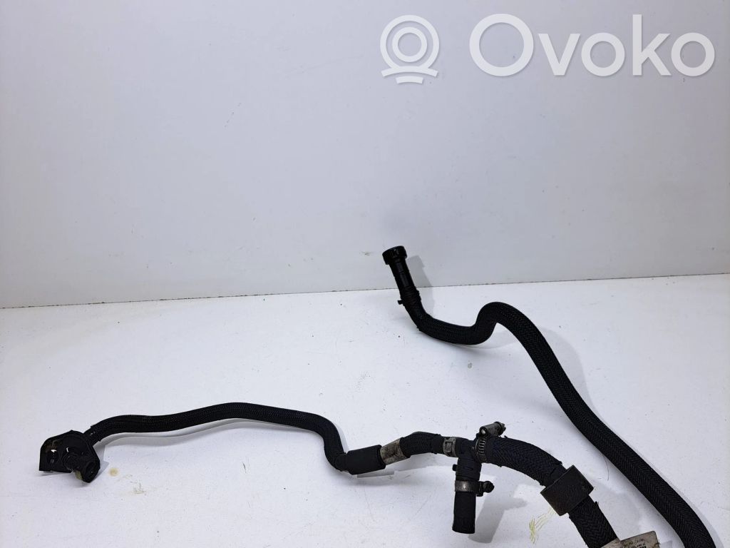 BMW 5 F10 F11 Fuel line pipe 