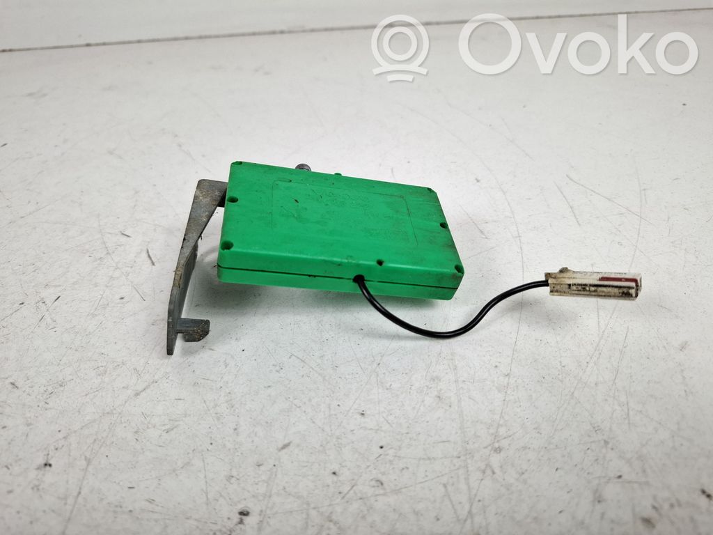 Volvo V70 Aerial antenna amplifier 