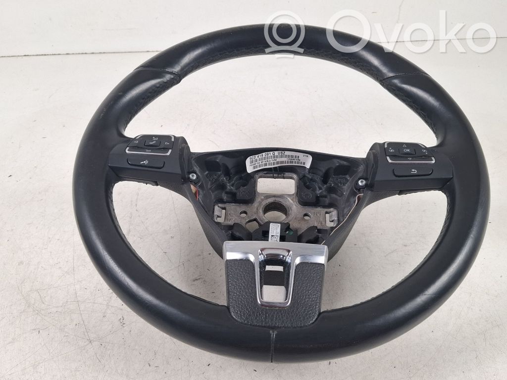 Volkswagen Jetta VI Ohjauspyörä 