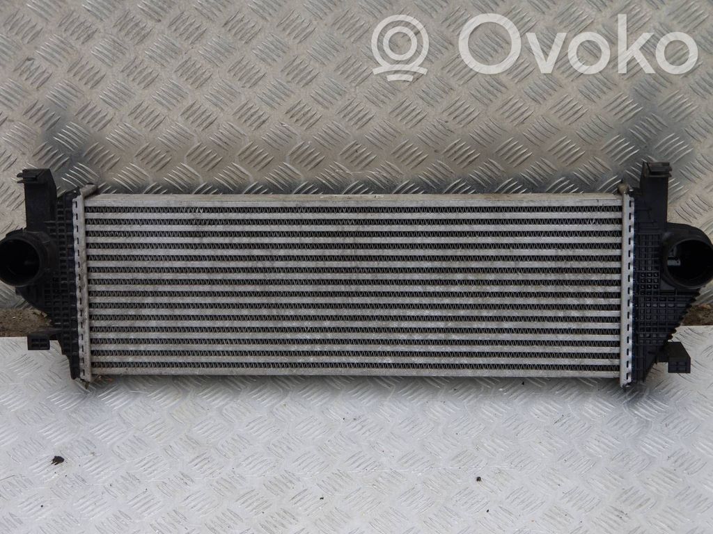 Jeep Grand Cherokee Interkūlerio radiatorius 